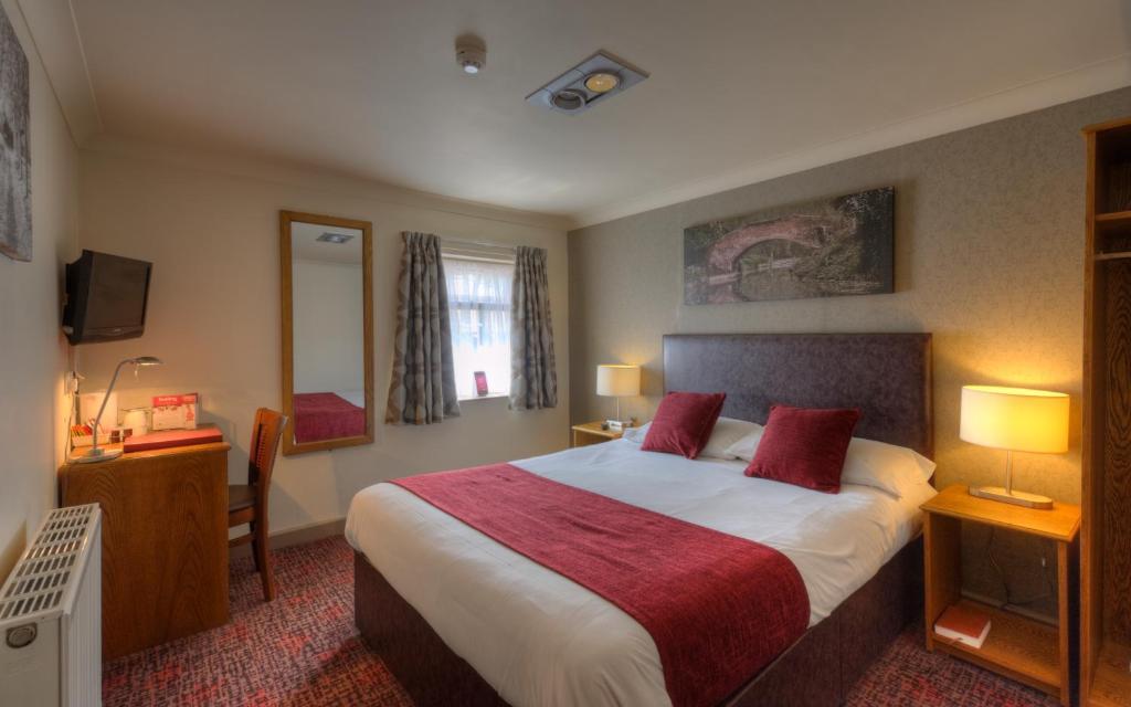 The Elms Hotel Ретфорд Экстерьер фото