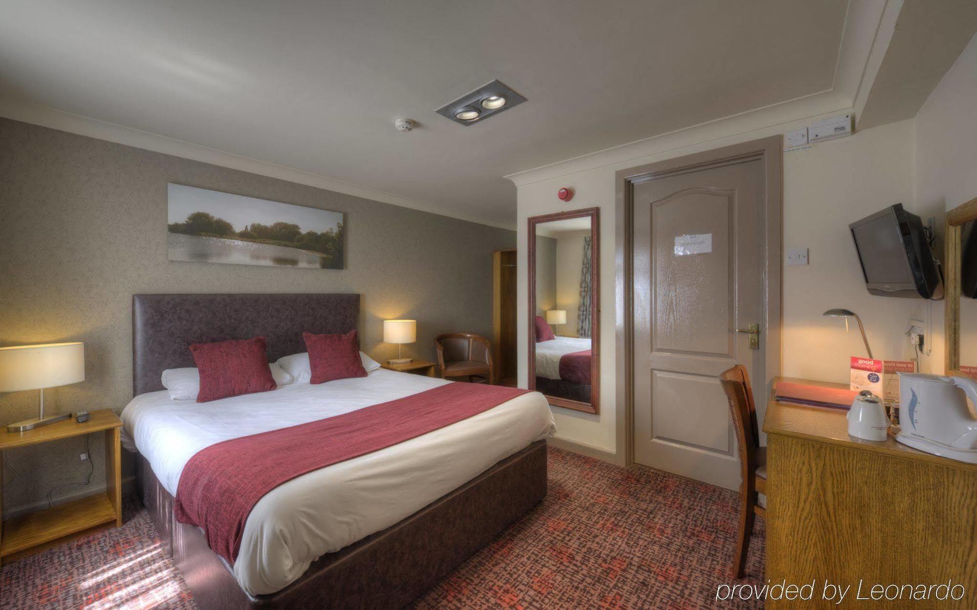 The Elms Hotel Ретфорд Экстерьер фото